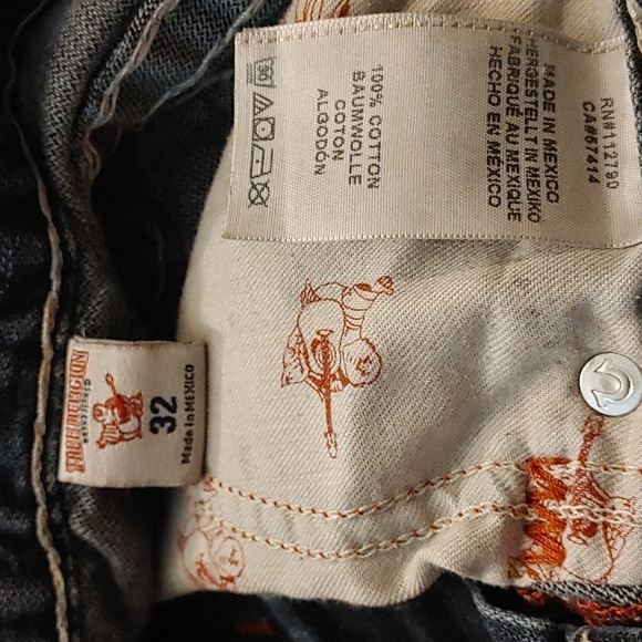 True Religion Distressed Jeans - Picture 7 of 8